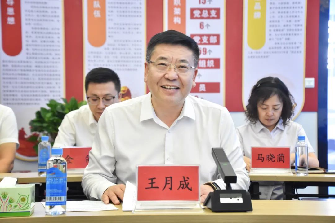 酒泉市委副书记,市长唐培宏,副市长靳巧荣,郑湘晖出席仪式.